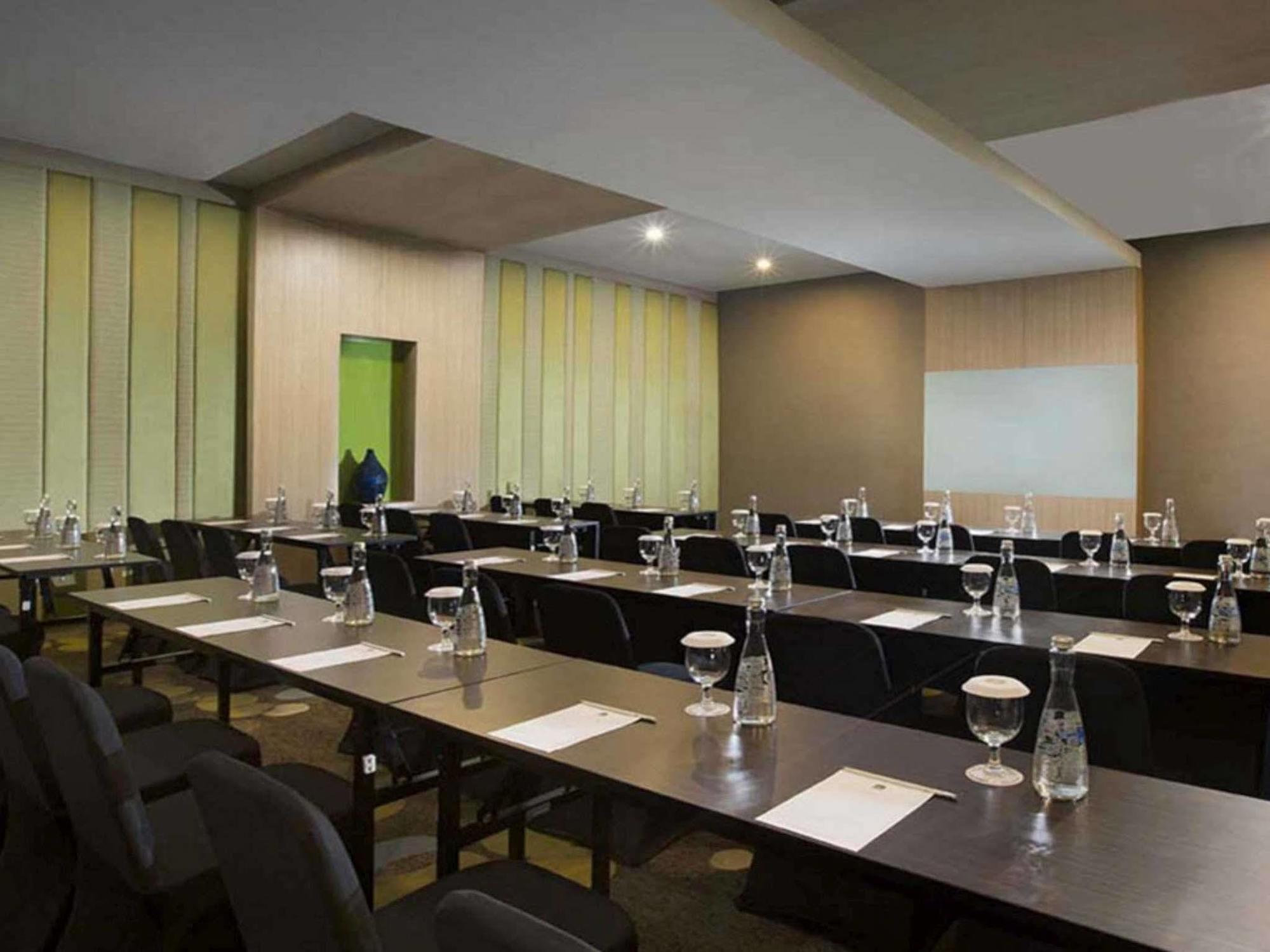Hotel Swiss-Belcourt Bogor Exterior foto